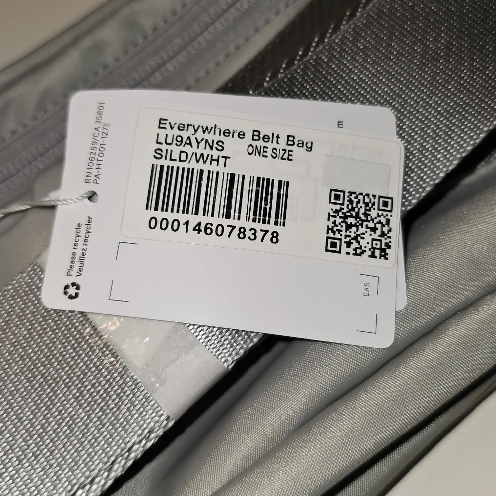 lululemon athletica Silver Everday Belt Bag, NWT - Picture 4 of 7